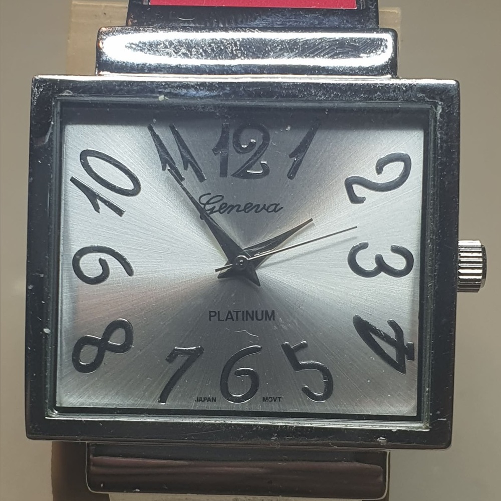 🦋10/$20🦋 Geneva Wisconsin Badgers Silver Red Collegiate Women's Cuff Watch